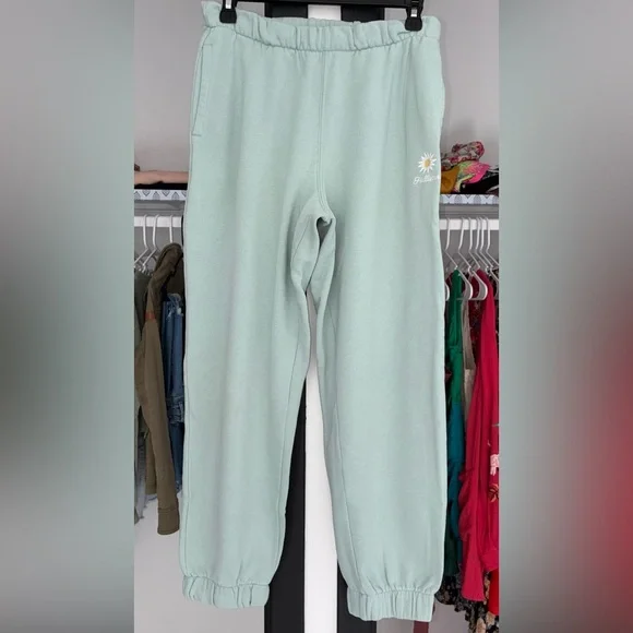 Hollister - Daisy Ultra High-Rise Joggers - Picture 2 of 7